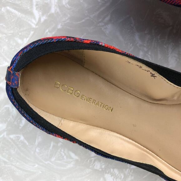 BCBGeneration Red Blue Black Abstract Moneli Ballet Flat Slip On Round Toe Shoes - Picture 2 of 11